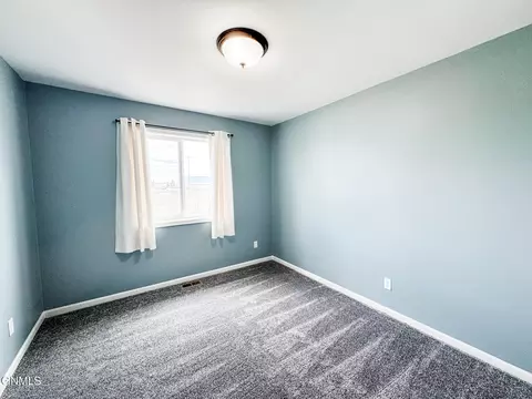 2502 12th Ave W, Williston, ND 58801 photo 30