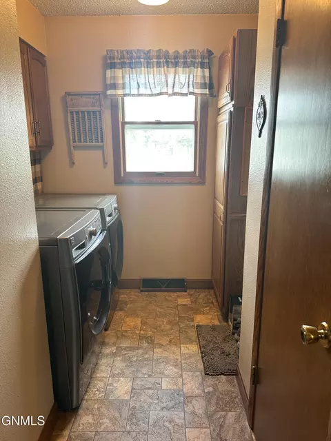 Other - 206 2nd St NE, Steele, ND 58482 photo 8 of 31