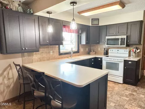 Kitchen - 206 2nd St NE, Steele, ND 58482 photo 1 of 5