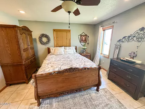 Bedroom - 206 2nd St NE, Steele, ND 58482 photo 2 of 13