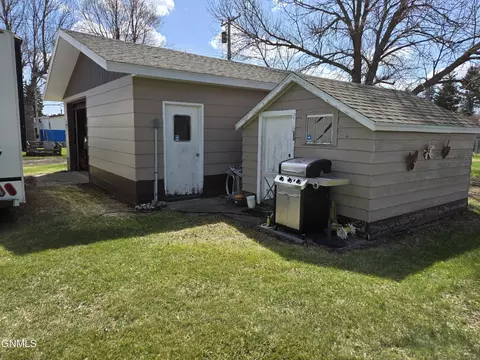 713 Broadway St, Napoleon, ND 58561 photo 36