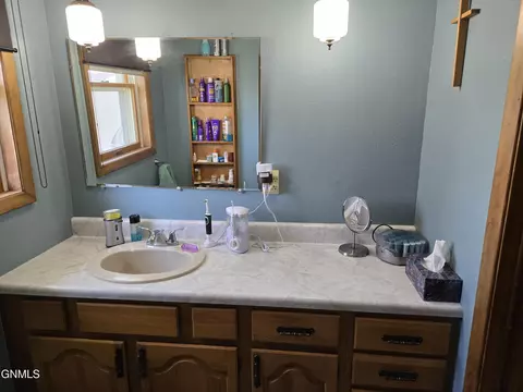 713 Broadway St, Napoleon, ND 58561 photo 10