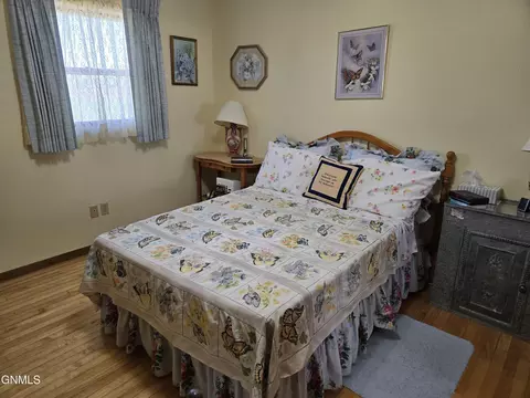 713 Broadway St, Napoleon, ND 58561 photo 13
