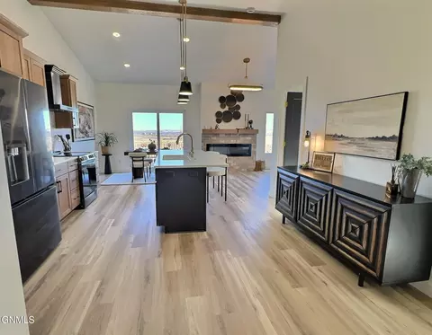 1008 Beretta St NW, Mandan, ND 58554