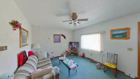 309 Elm Ave, Linton, ND 58552 photo 7