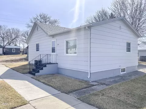 309 Elm Ave, Linton, ND 58552 photo 27