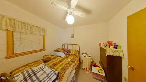 309 Elm Ave, Linton, ND 58552 photo 11