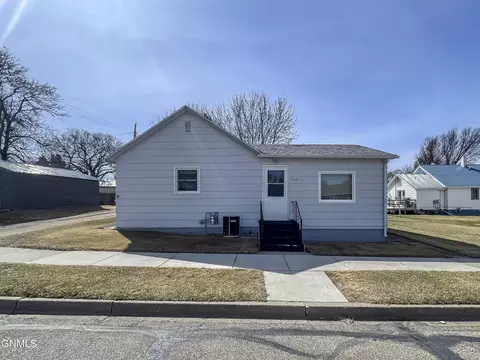 309 Elm Ave, Linton, ND 58552 photo 26