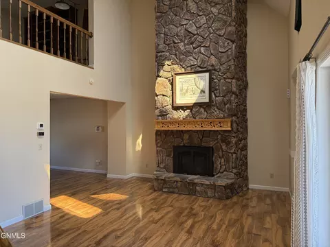 Living - 3 22nd St E, Williston, ND 58801 photo 2 of 4