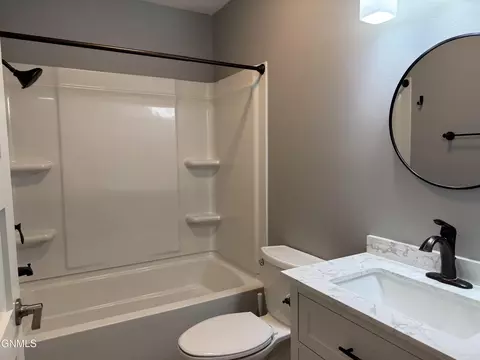 Bath - 3 22nd St E, Williston, ND 58801 photo 1 of 6