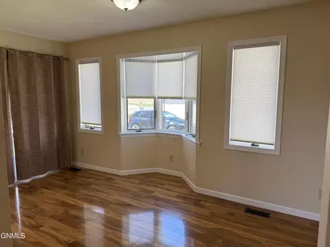 Living - 3 22nd St E, Williston, ND 58801 photo 3 of 4