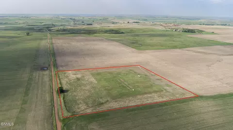 On 57th Avenue Sw, Beulah, ND 58523