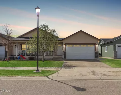 620 40th St E, Williston, ND 58801