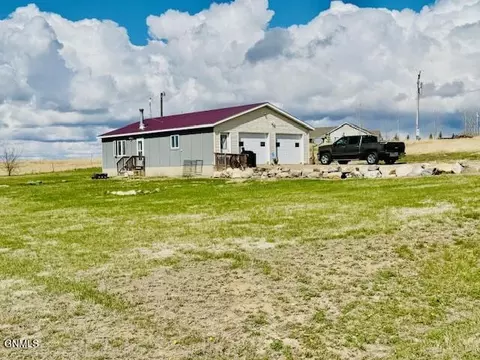 5814 133rd Ave NW, Williston, ND 58801