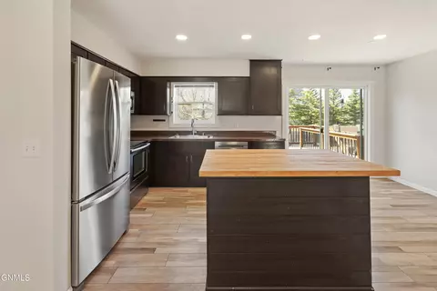 Kitchen - 2213 University Ave, Williston, ND 58801 photo 3 of 4