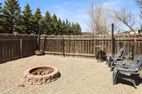 Exterior - 2213 University Ave, Williston, ND 58801 photo 4 of 5