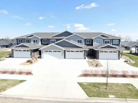 6005 Sonora Way, Bismarck, ND 58503