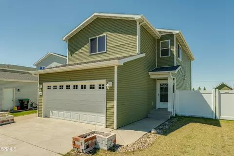 2800 Finley St, Lincoln, ND 58504