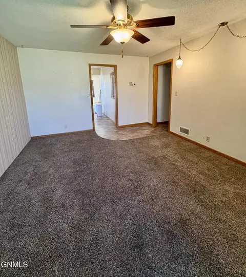 Living - 824 4th Ave W, Williston, ND 58801 photo 1 of 3
