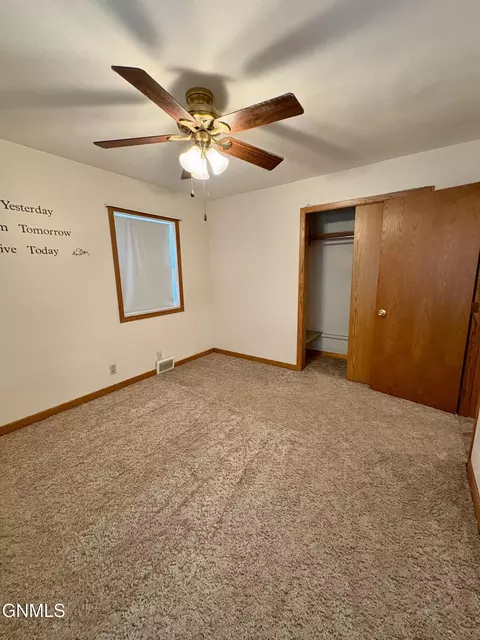 Bedroom - 824 4th Ave W, Williston, ND 58801 photo 3 of 7