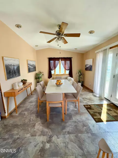 Dining - 824 4th Ave W, Williston, ND 58801 photo 1 of 1