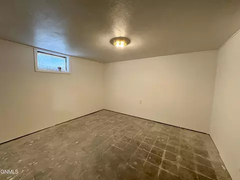 Bedroom - 824 4th Ave W, Williston, ND 58801 photo 7 of 7