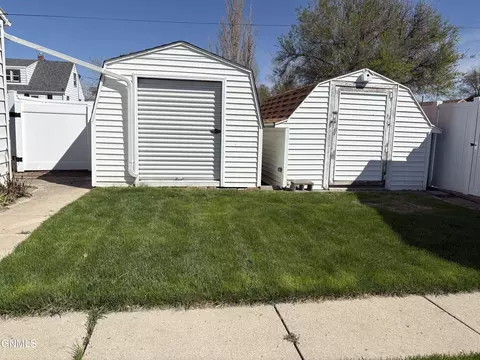 Exterior - 824 4th Ave W, Williston, ND 58801 photo 7 of 7