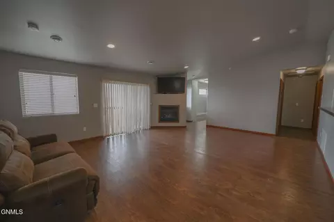 3602 33rd Ave W, Williston, ND 58801 photo 5