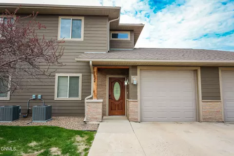 3602 33rd Ave W, Williston, ND 58801