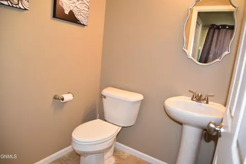 4009 E Calgary Ave, Bismarck, ND 58503 photo 17