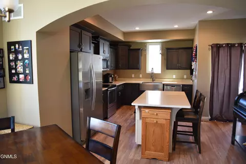 4009 E Calgary Ave, Bismarck, ND 58503 photo 13