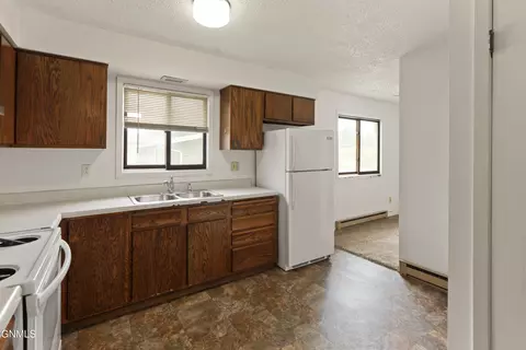 Kitchen - 504 26th St E, Williston, ND 58801 photo 2 of 3