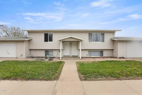 504 26th St E, Williston, ND 58801
