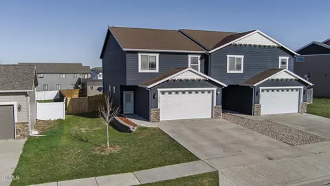 3249 12th Ave W, Dickinson, ND 58601
