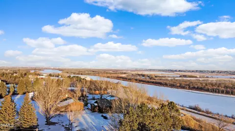 14116 47th Ln NW, Williston, ND 58801