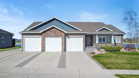 3600 Downing St, Bismarck, ND 58504