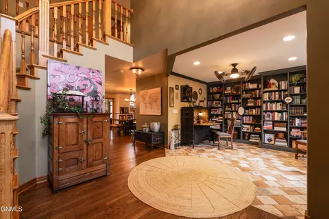 Entry Way - 826 Munich Dr, Bismarck, ND 58504 photo 2 of 7