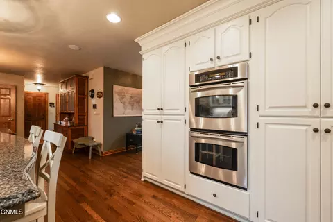 Kitchen - 826 Munich Dr, Bismarck, ND 58504 photo 5 of 5