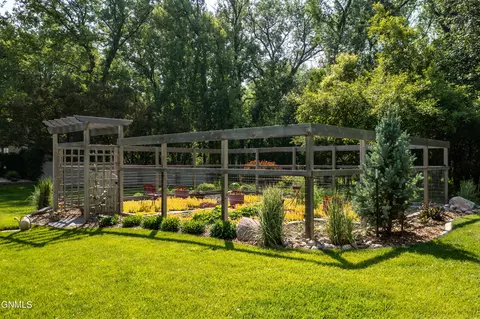 Exterior - 826 Munich Dr, Bismarck, ND 58504 photo 8 of 11