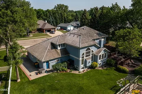 View/Area - 826 Munich Dr, Bismarck, ND 58504 photo 1 of 6
