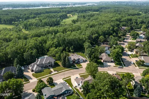 View/Area - 826 Munich Dr, Bismarck, ND 58504 photo 6 of 6