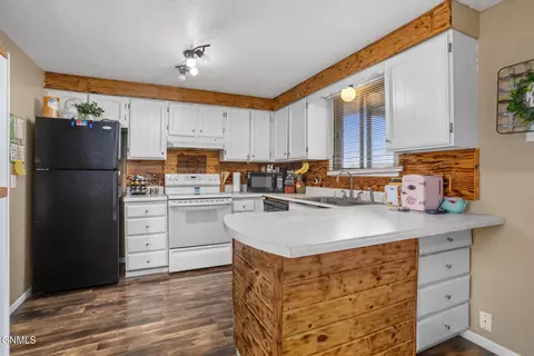 Kitchen - 1811 13th Ave W, Williston, ND 58801 photo 2 of 3