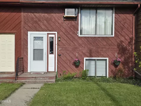 1811 13th Ave W, Williston, ND 58801