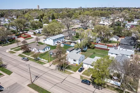 1914 E Rosser Ave, Bismarck, ND 58501 photo 29