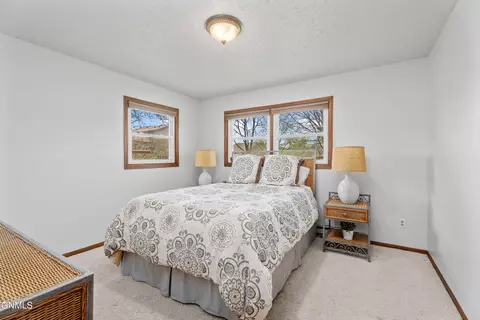 Bedroom - 821 E Wachter Ave, Bismarck, ND 58504 photo 1 of 3