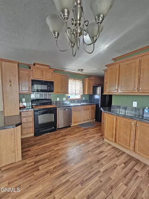 101 Hickman St, Grenora, ND 58845 photo 14