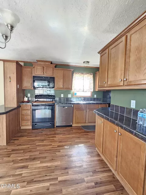 101 Hickman St, Grenora, ND 58845 photo 15