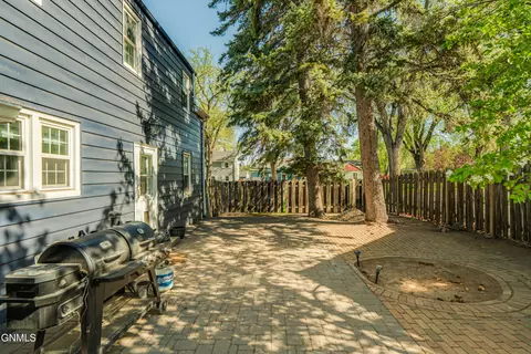 623 Raymond St, Bismarck, ND 58501 photo 68