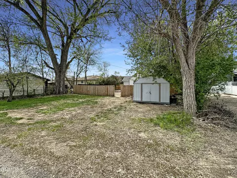Exterior - 1310 1st Ave W, Williston, ND 58801 photo 4 of 4