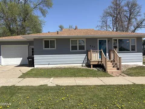 353 3rd St NE, Valley City, ND 58072